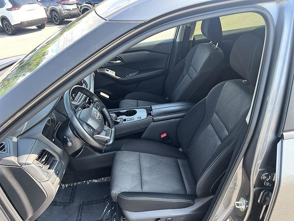 Certified Used 2025 Gun Metallic Nissan SV image 13