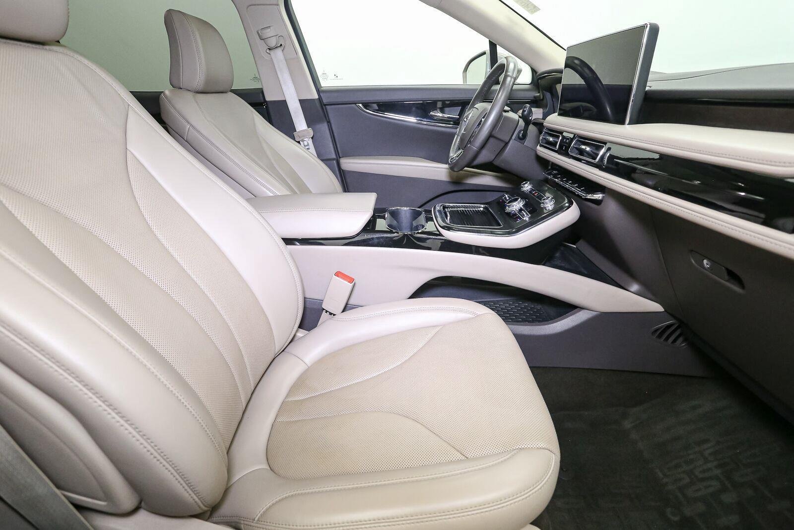 Used 2021 Iced Mocha Lincoln Reserve image 19