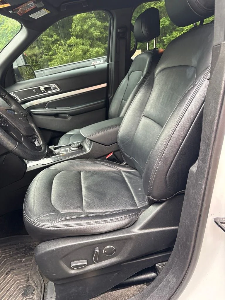 Used 2017 White Ford XLT image 4