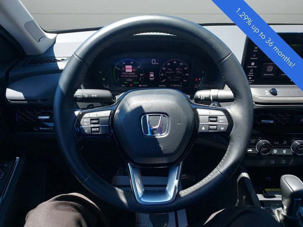 Used 2024 Black Honda Touring image 10