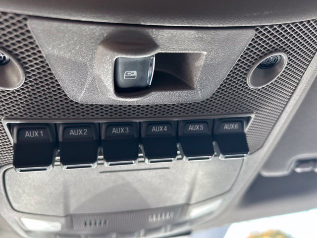 Used 2022 Silver Metallic Ford XLT image 34