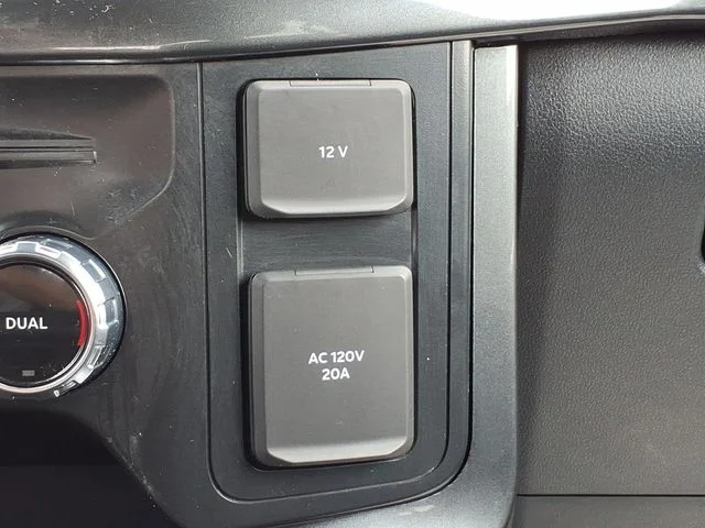 Used 2022 White Ford XLT image 28