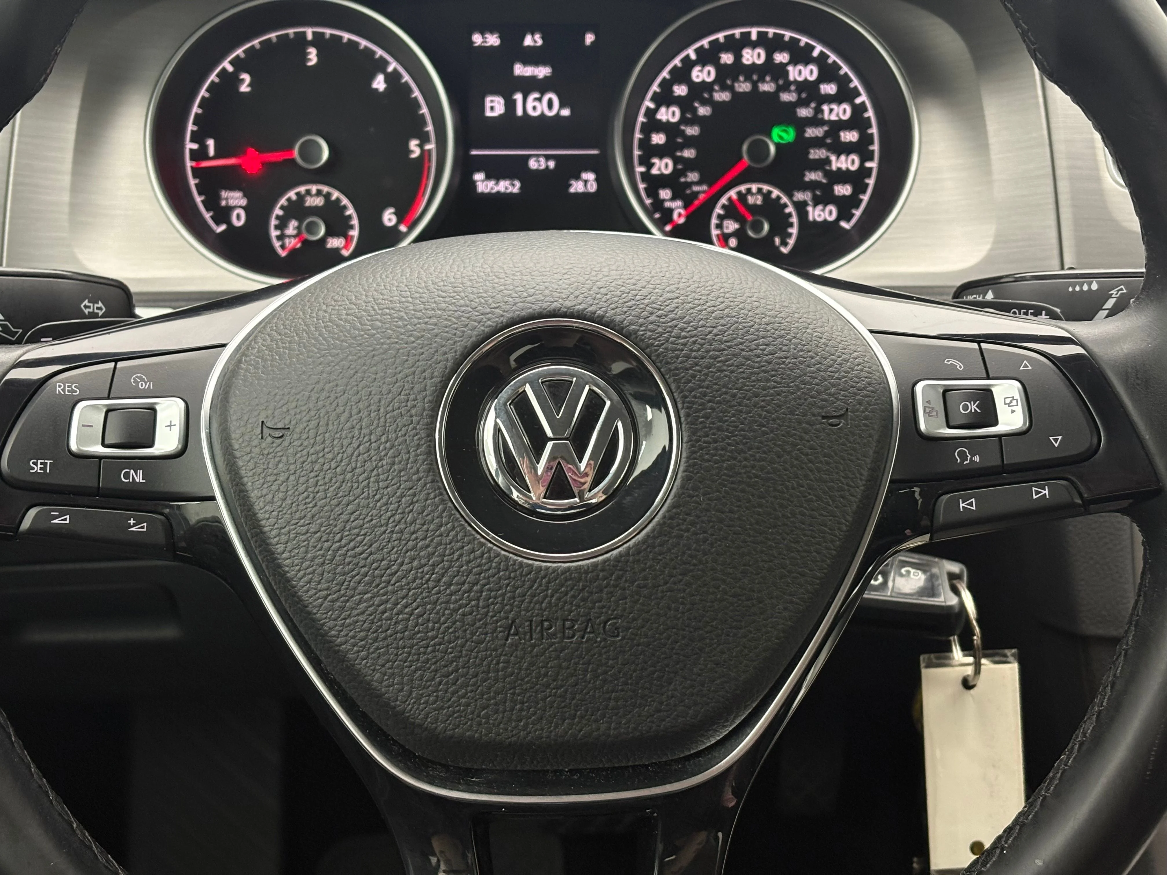Used 2015 Platinum Gray Metallic Volkswagen TDI S 4-Door image 17