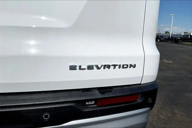 New 2026 Summit White GMC Elevation image 9