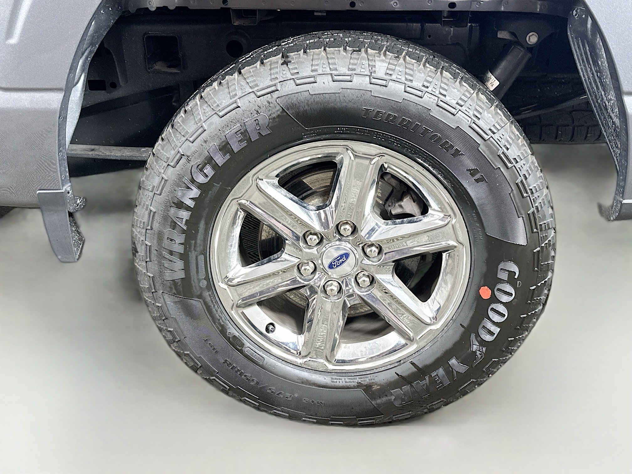 Used 2025 Gray Metallic Ford XLT image 28