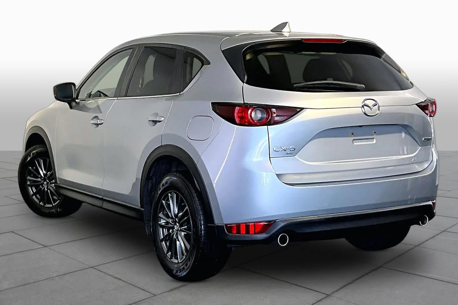 Used 2021 Sonic Silver Metallic Mazda Touring image 12