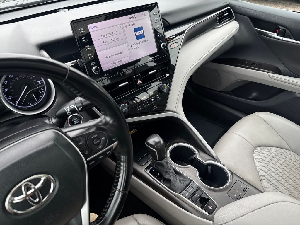 Used 2022 Black Toyota XLE image 20