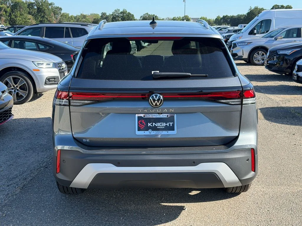 New 2026 Platinum Gray Metallic Volkswagen 2.0T SE image 8