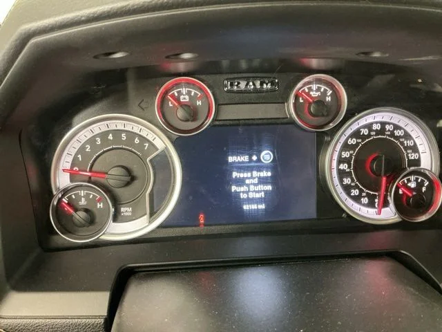 Used 2014 White Ram Sport image 10