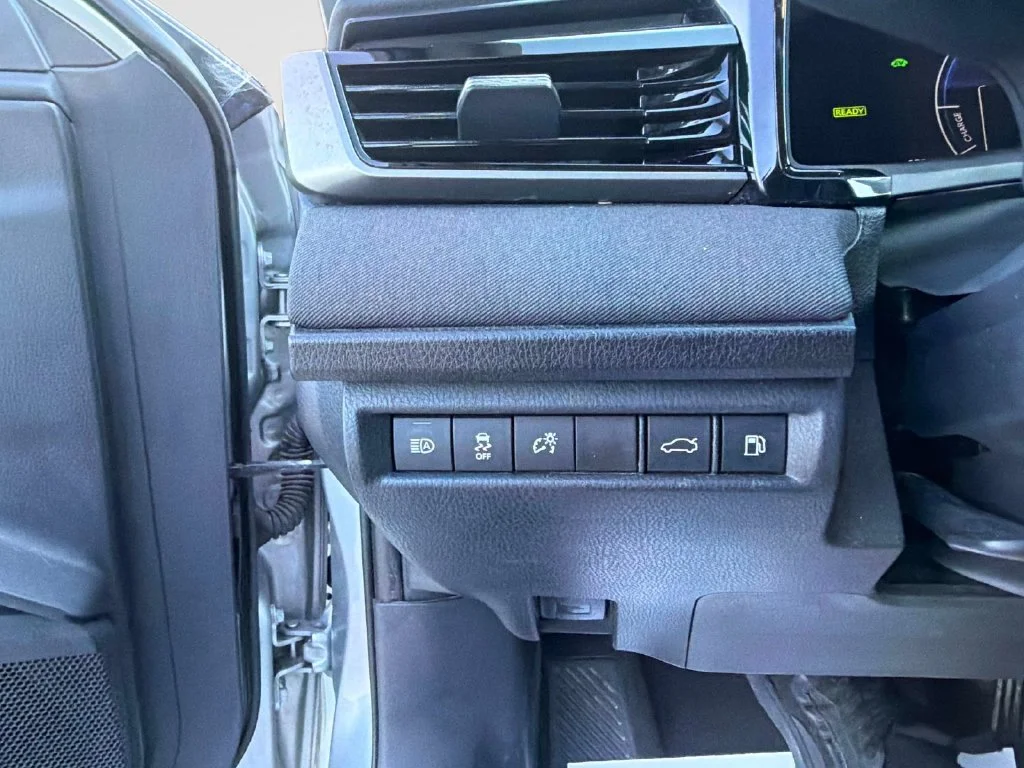 Used 2025 Silver Toyota LE image 30
