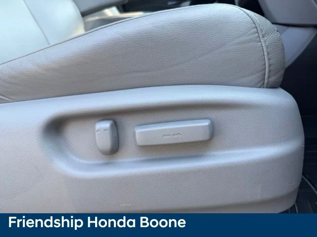 Used 2017 Blue Honda Touring image 53
