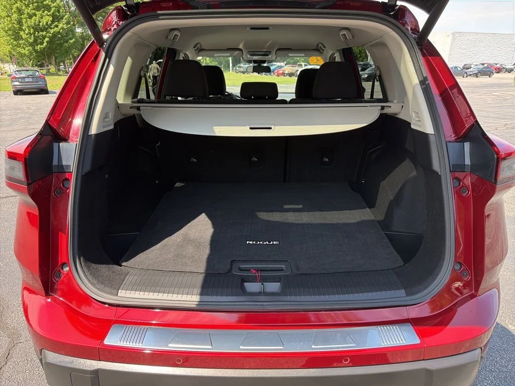 Used 2025 Red Nissan SV image 16
