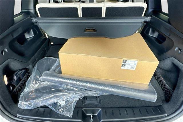 New 2026 Polar White Mercedes-Benz GLB 250 image 54