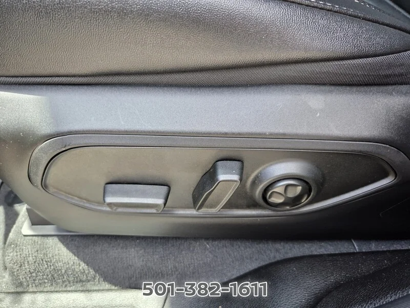 Used 2024 Diamond Black JEEP ALTITUDE 4X2 image 18