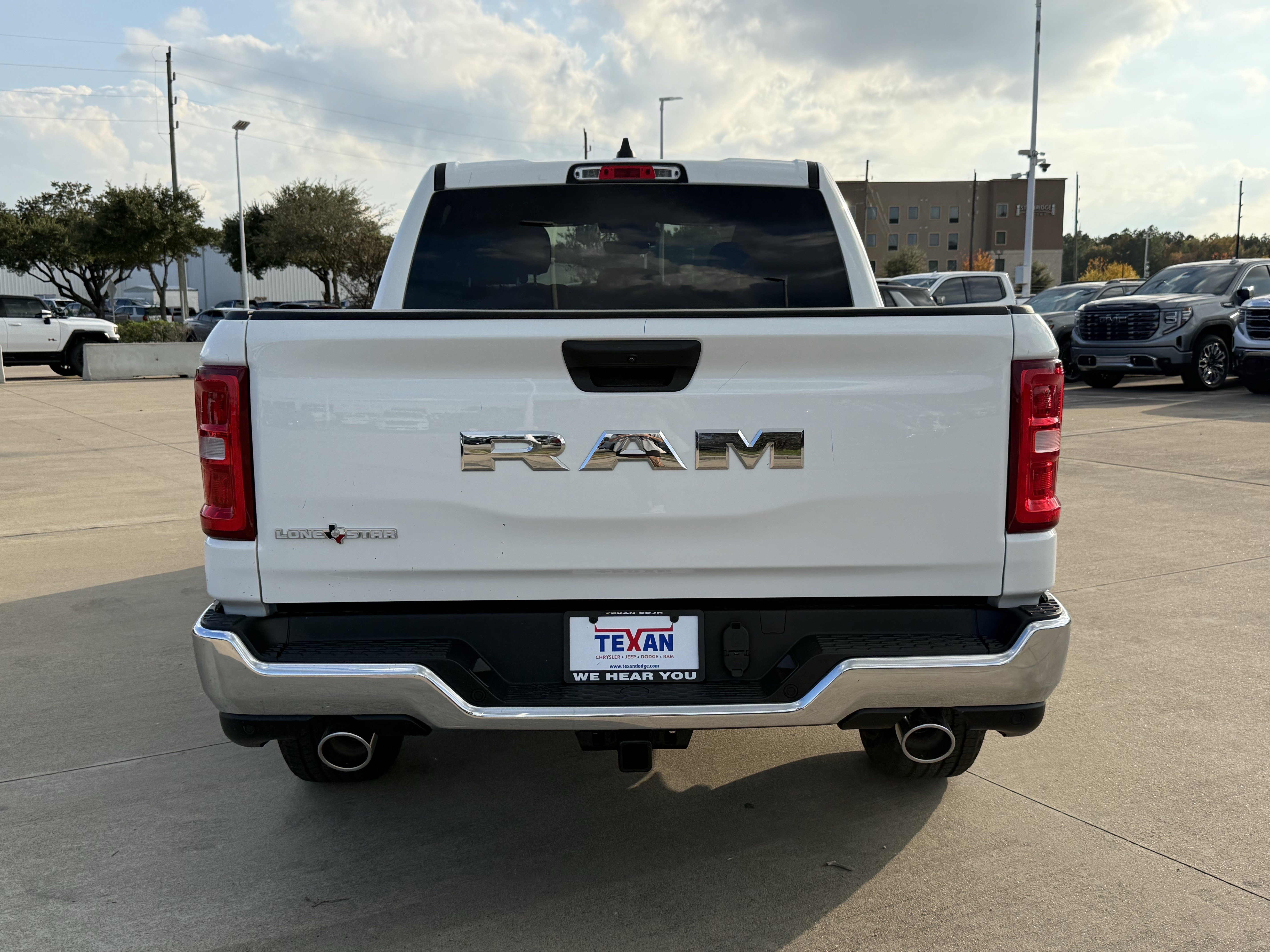 New 2026 Bright White Clear-Coat Exterior Paint RAM Lone Star image 5