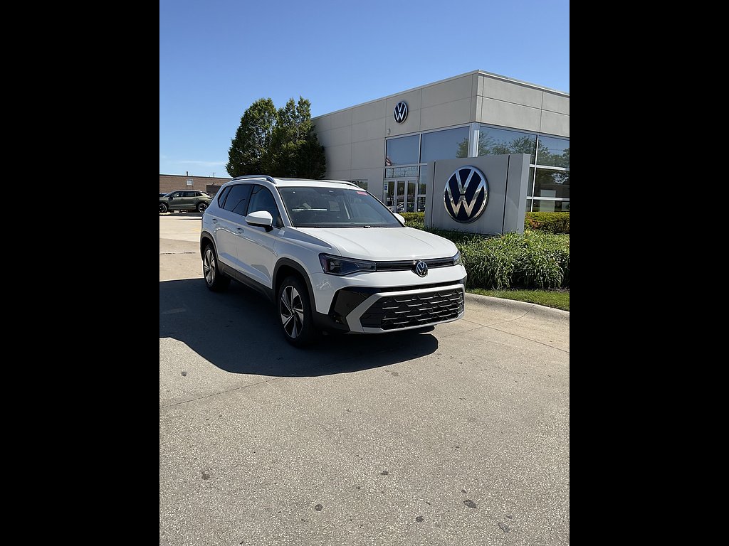 2026 Volkswagen Taos 1.5T SE 4Motion's photo