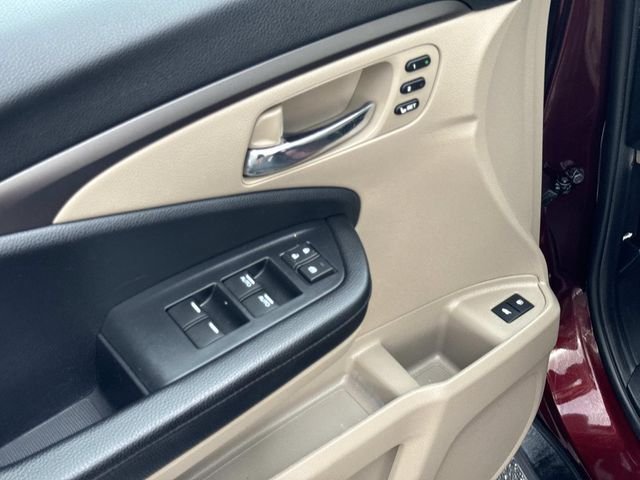 Used 2021 Red Honda EX-L image 19