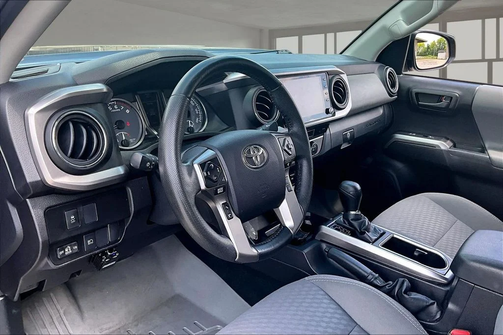 Used 2022 Gray Toyota SR5 image 18