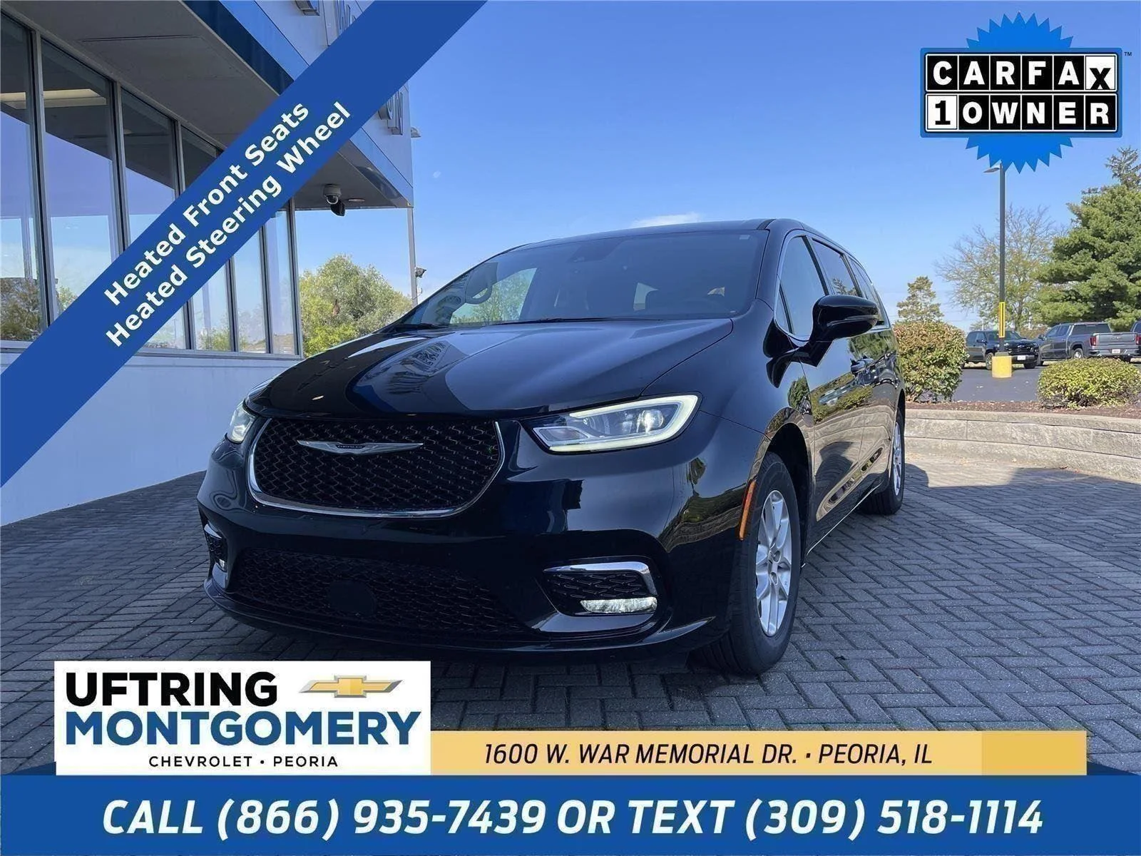 2024 Chrysler Pacifica Touring L's photo