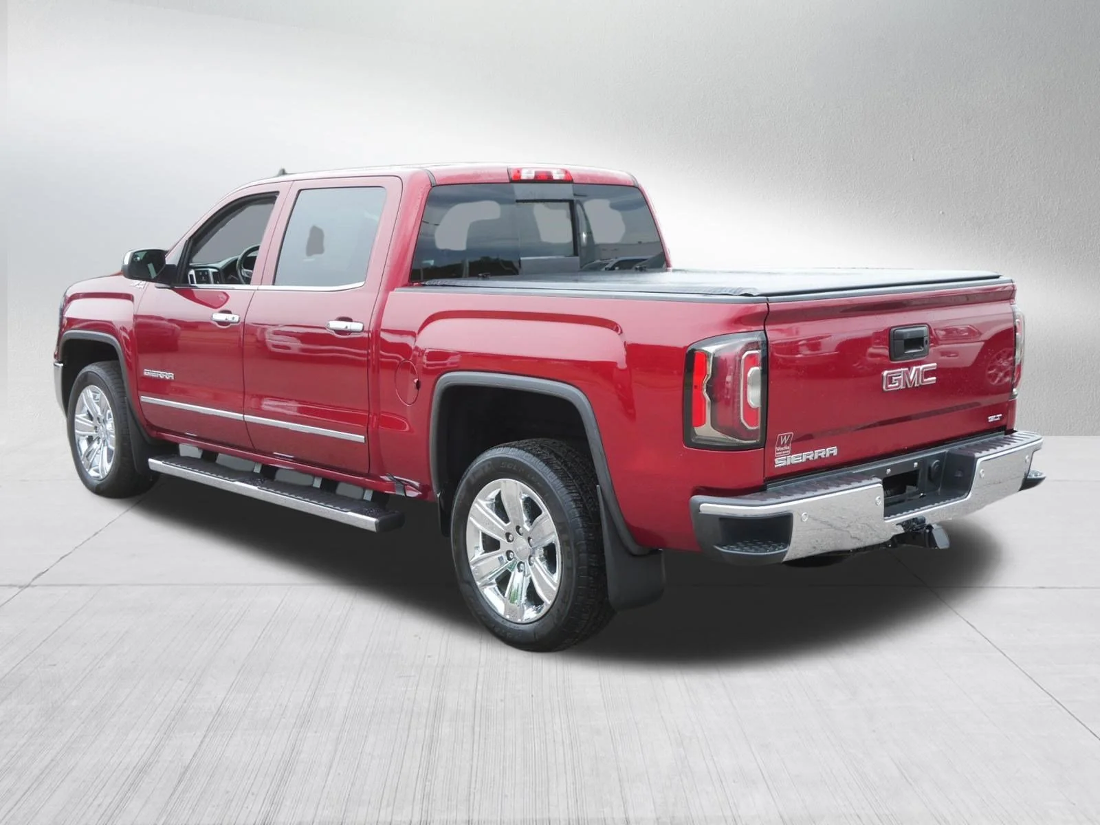 Used 2018 Red Quartz Tintcoat GMC SLT image 5