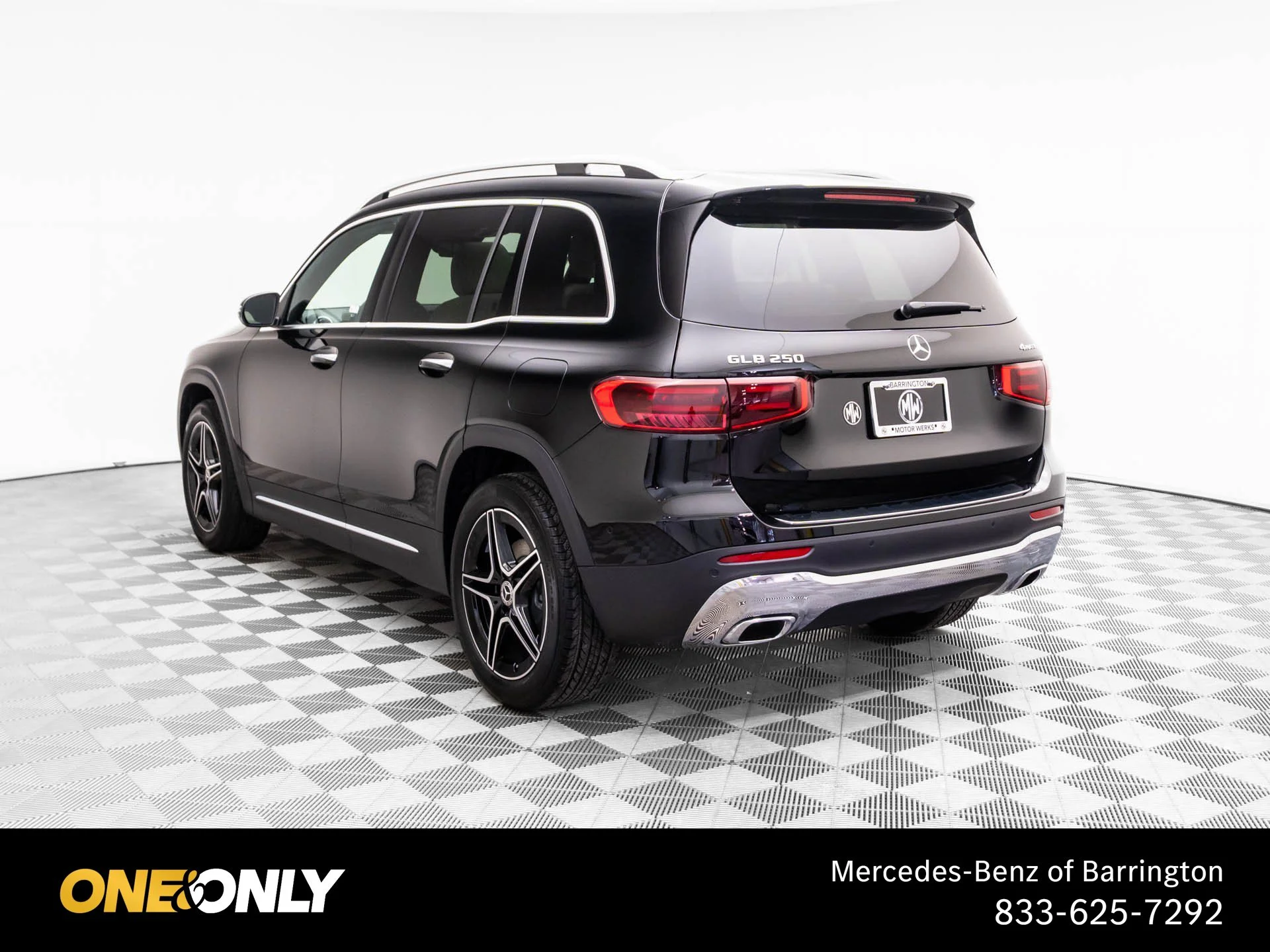 New 2026 Black Mercedes-Benz GLB 250 image 3