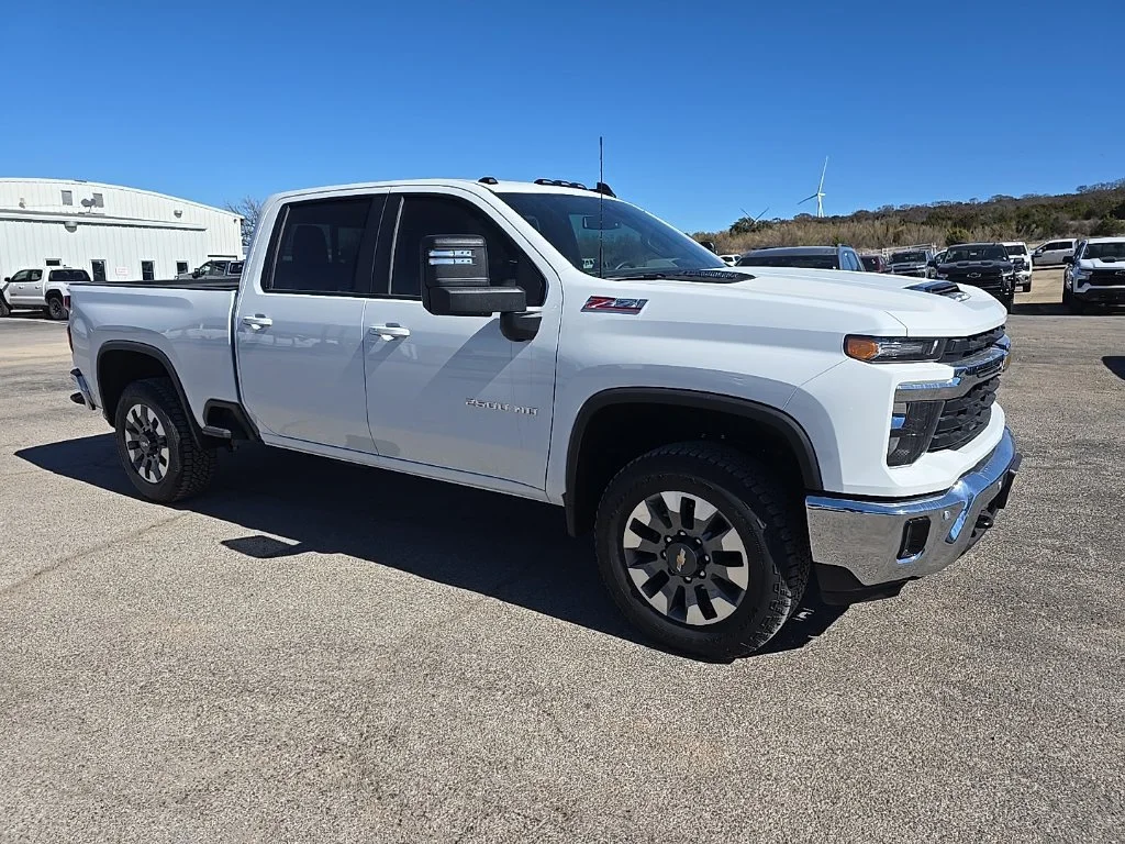 2026 Chevrolet Silverado 2500 HD LT - Photo 4
