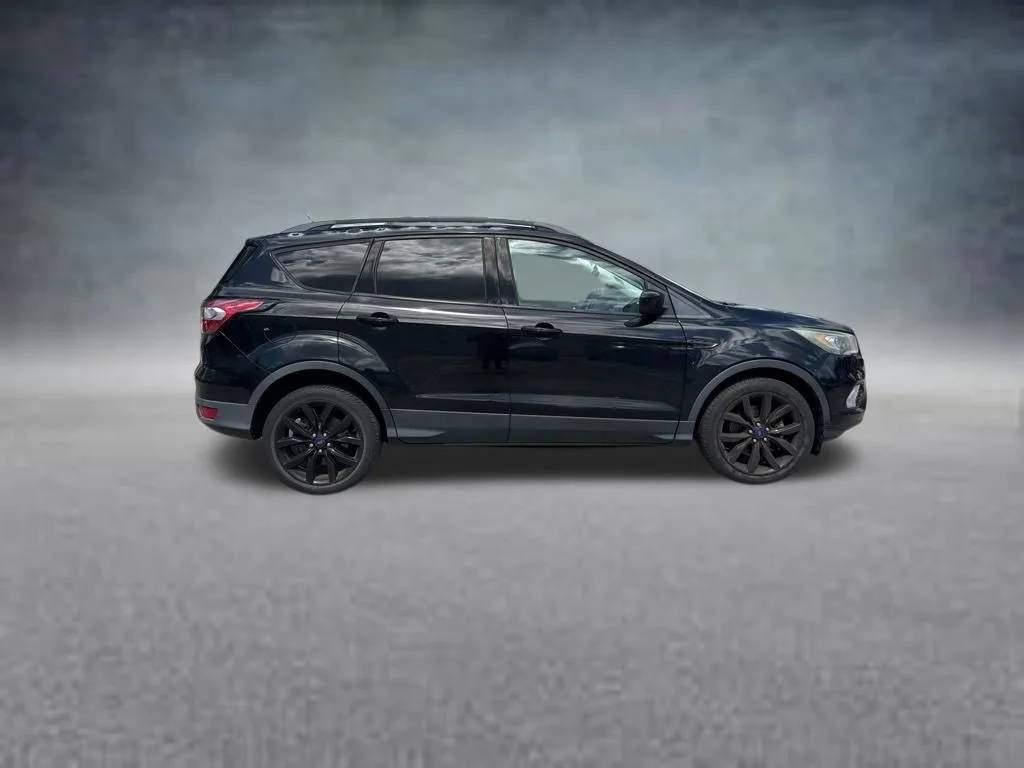 Used 2017 Black Ford SE image 4