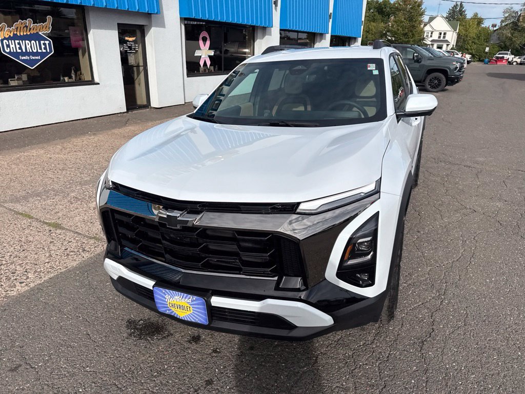 New 2027 Polar White Tricoat Chevrolet ACTIV image 3