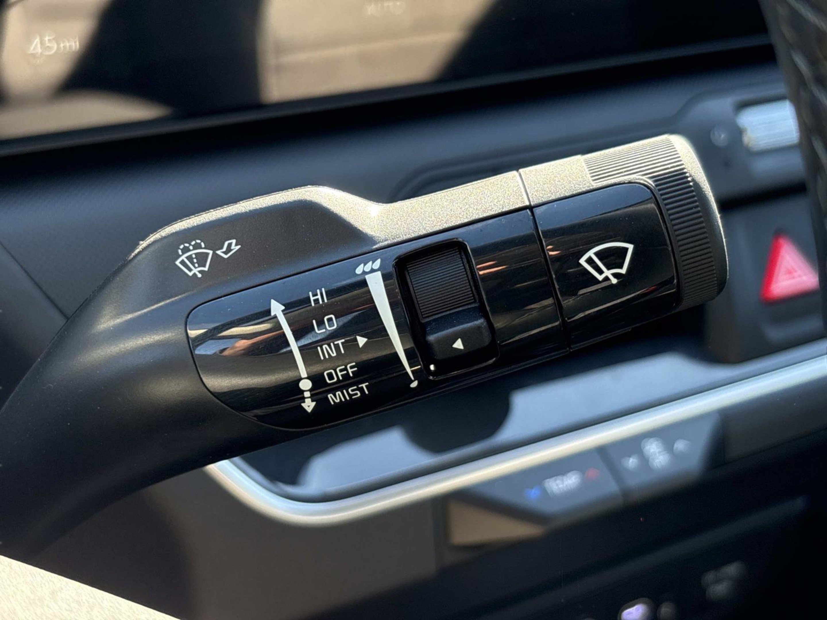 2025 Kia K4 EX - Photo 24