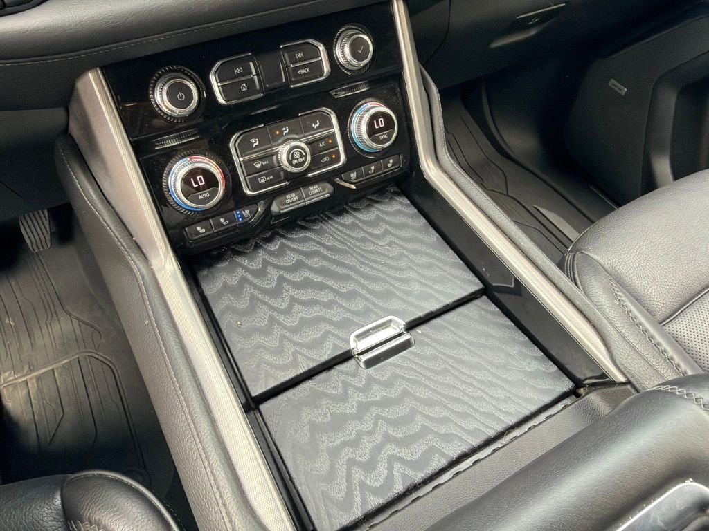 Used 2023 White GMC Denali image 23