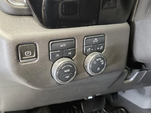 Used 2023 White Chevrolet LT image 19