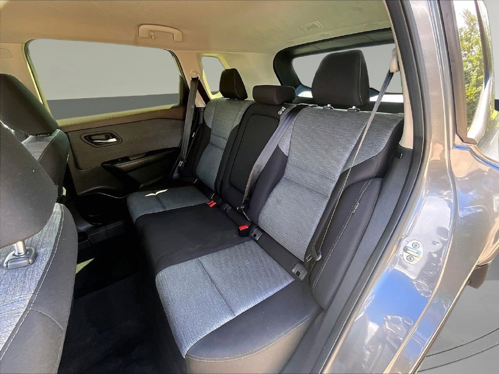 Used 2023 Gray Nissan SV image 26
