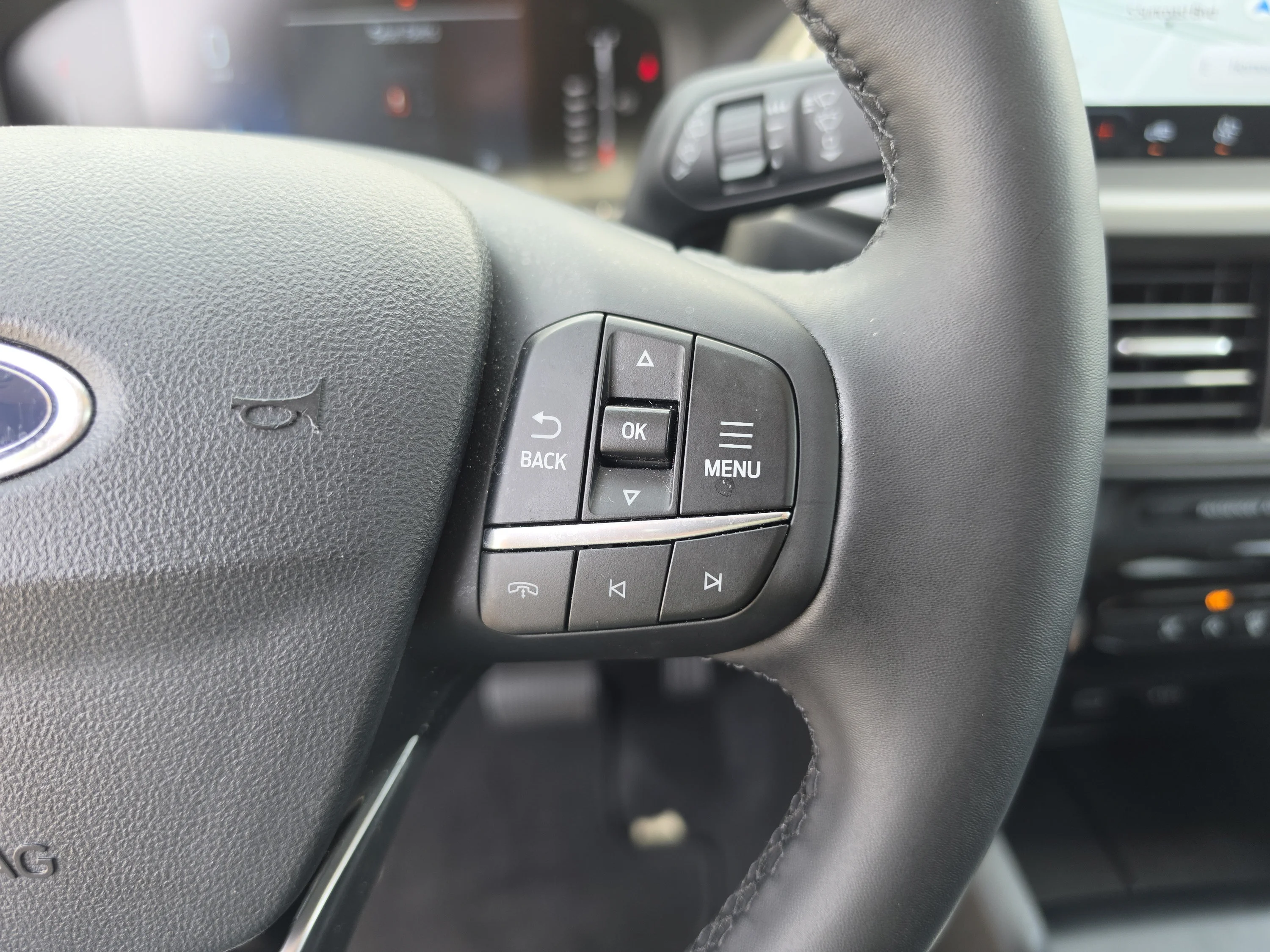 Used 2024 Agate Black Metallic Ford Active image 34