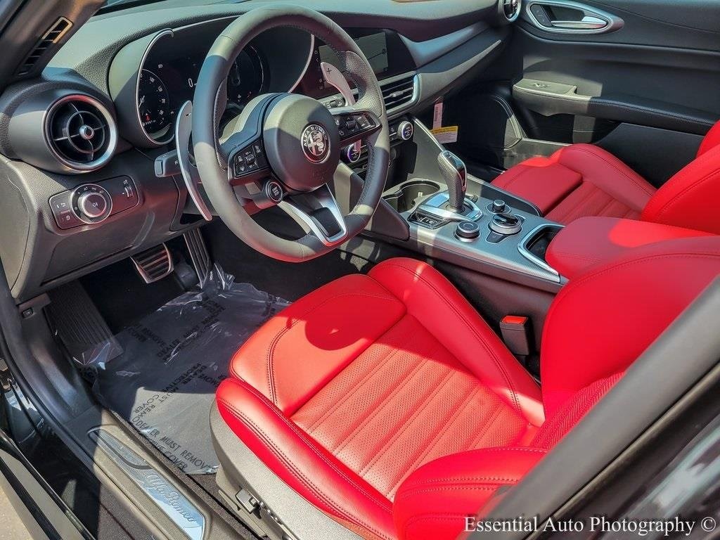 2025 ALFA ROMEO GIULIA (952) - Image 8