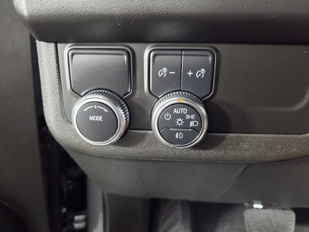 Used 2022 Satin Steel Metallic GMC SLT image 20