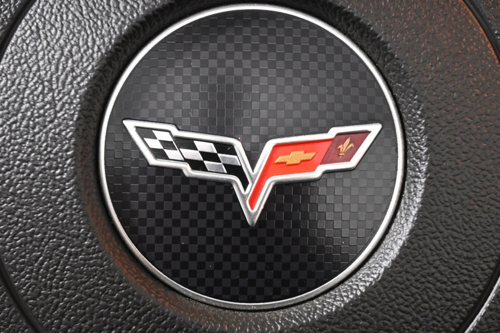 Used 2011 ARCTIC WHITE Chevrolet Z16 Grand Sport w/3LT image 43