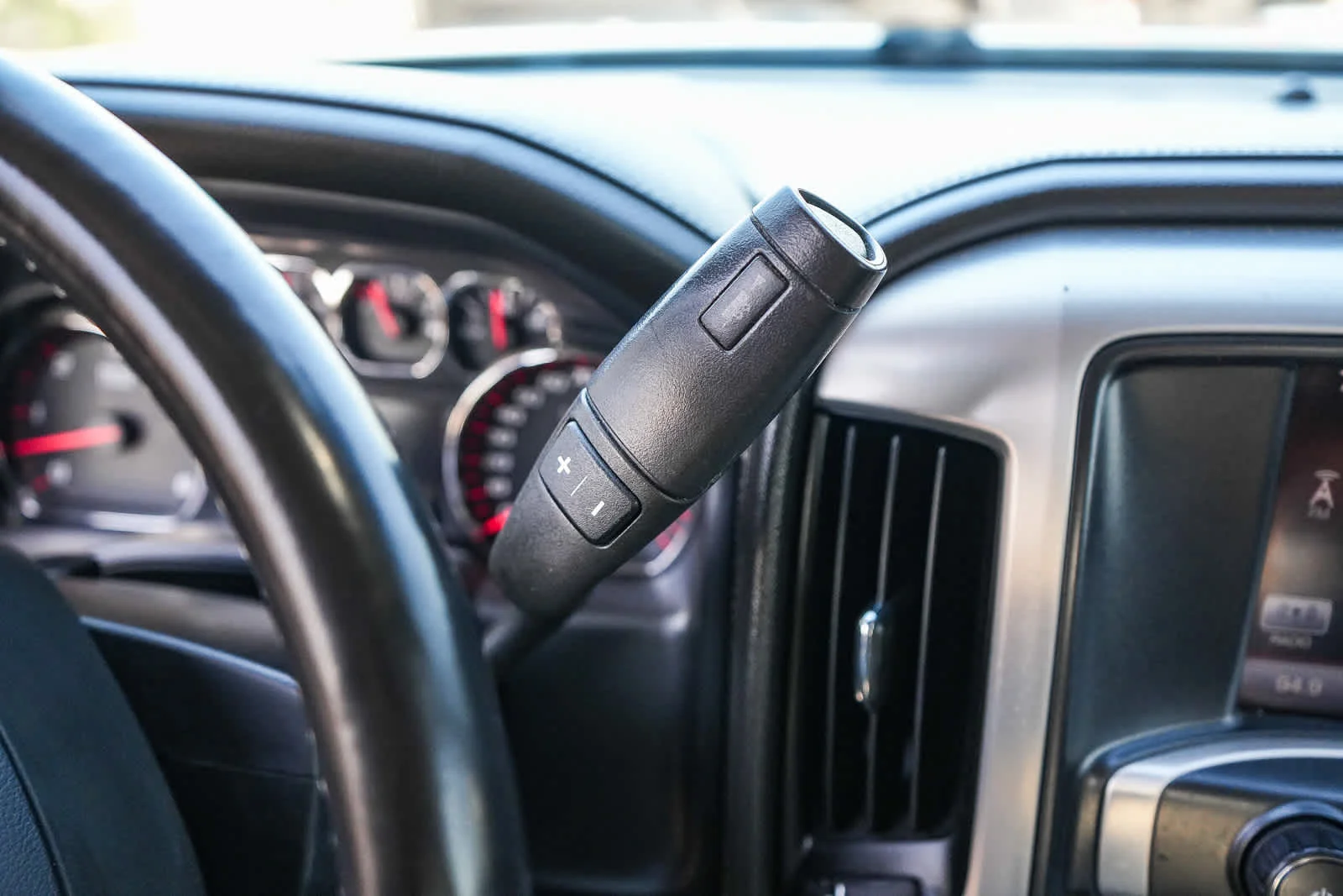 Used 2016 Quicksilver Metallic GMC SLT image 20