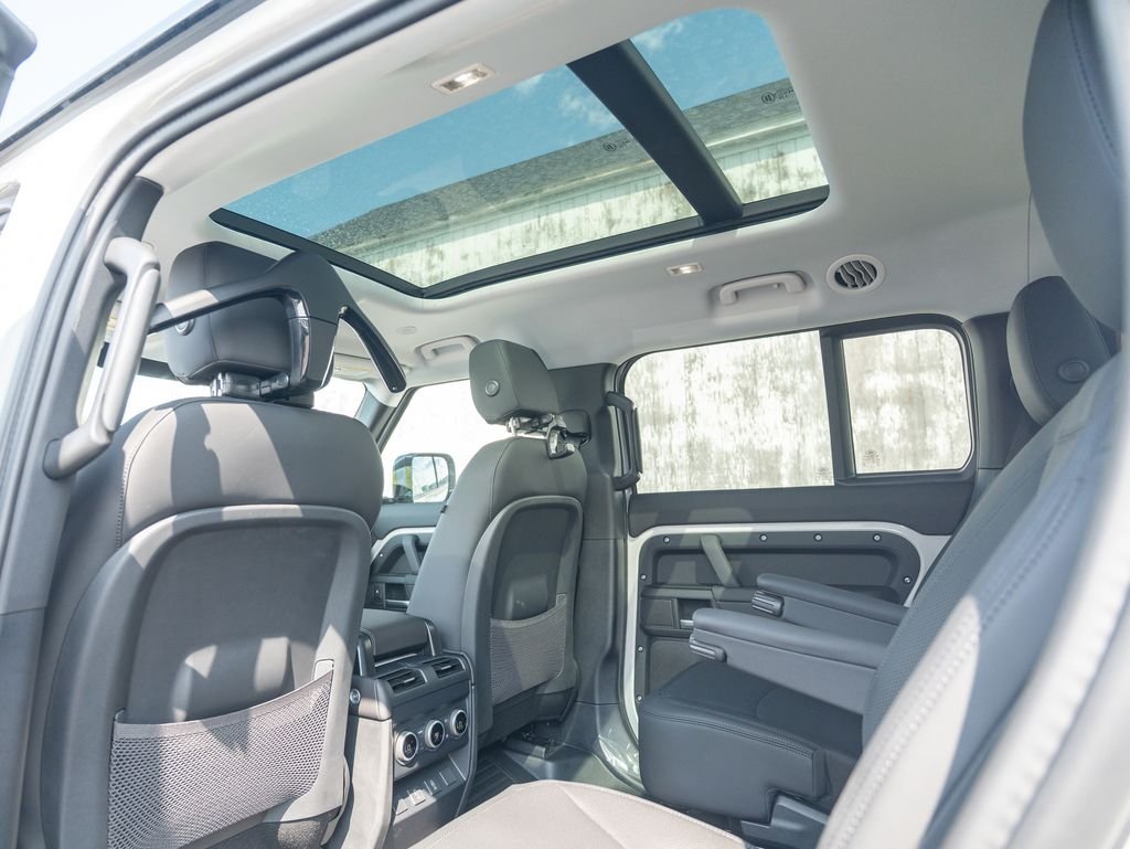 New 2026 Borasco Grey Land Rover S image 21