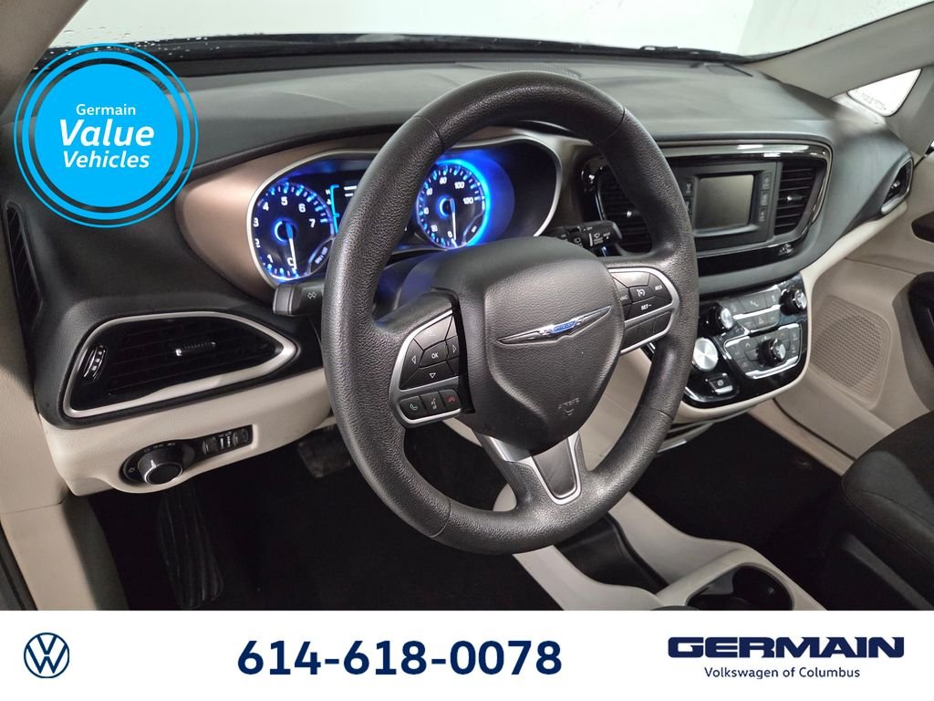 Used 2017 Blue Chrysler LX image 16