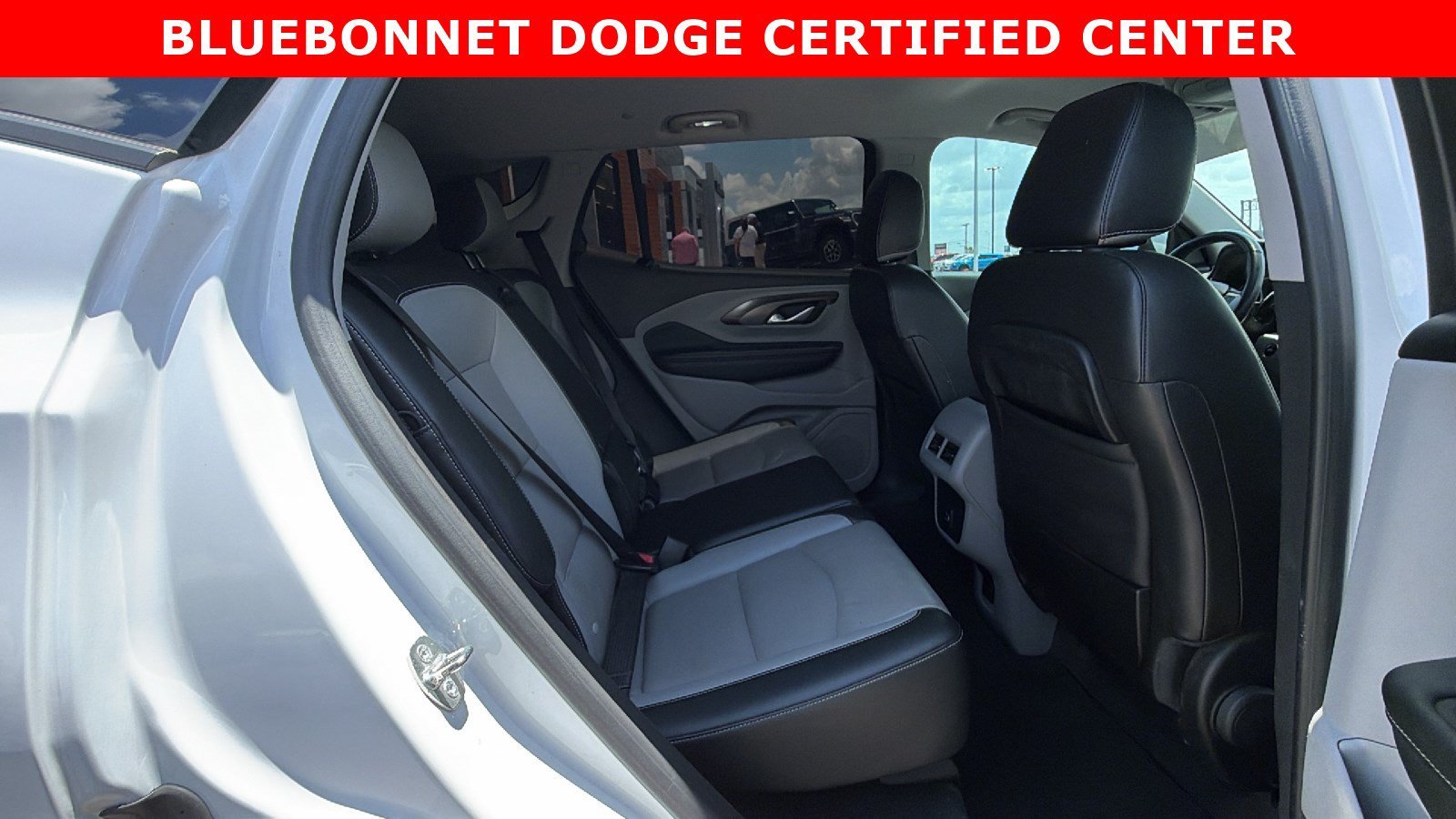 Used 2024 Summit White GMC SLT image 18