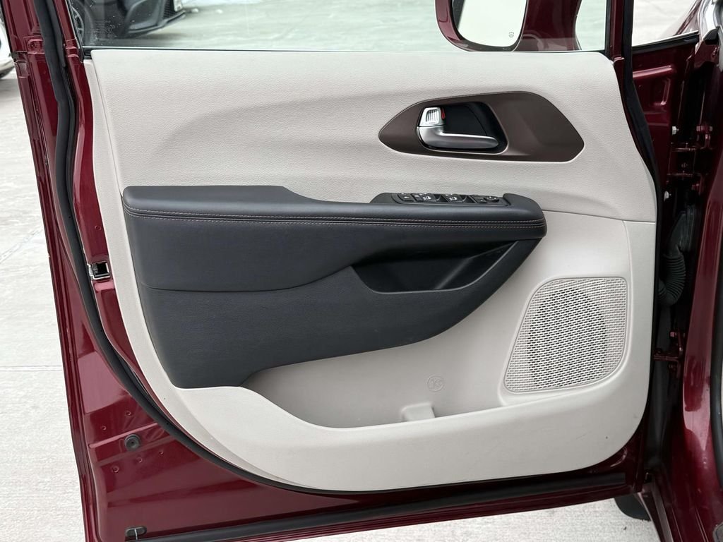 2019 Chrysler Pacifica Touring L Plus - Photo 29