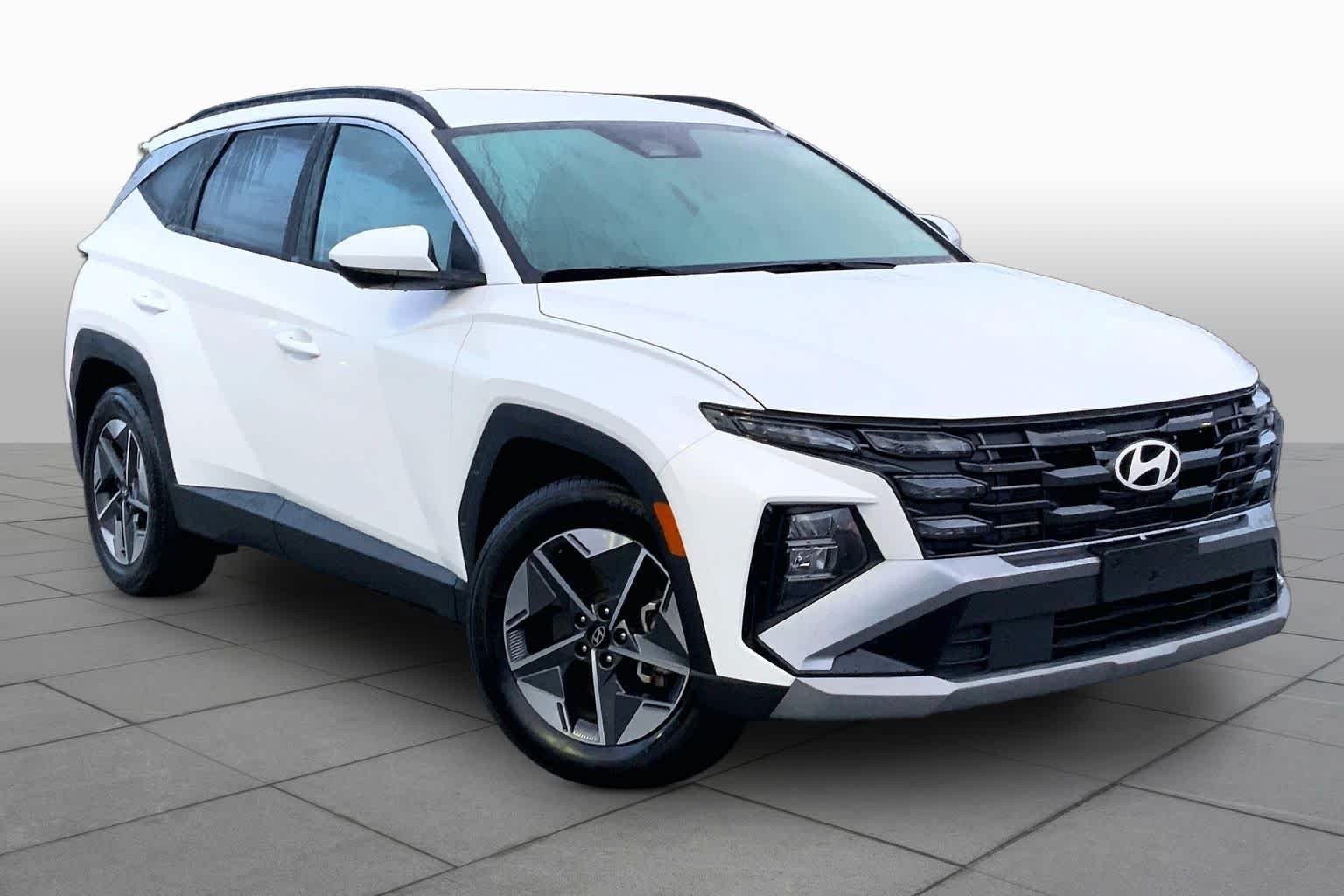 Used 2025 Serenity White Pearl Hyundai SEL image 3