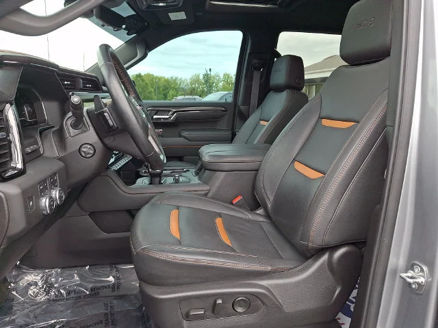 Used 2025 Silver GMC AT4 image 13