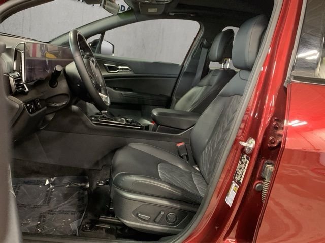 Used 2023 Red Kia X-Pro Prestige image 18