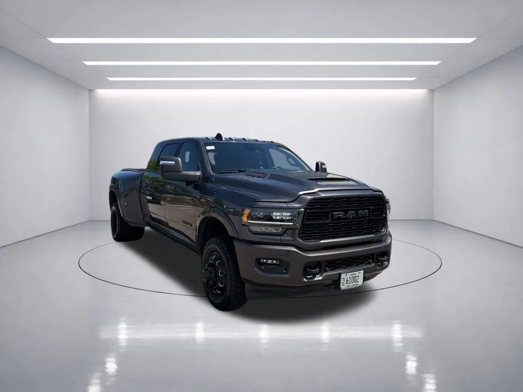 Used 2023 Granite Crystal Metallic Clearcoat Ram Limited image 9