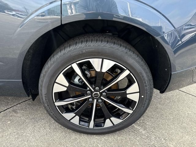 2026 Volvo XC60 Plus