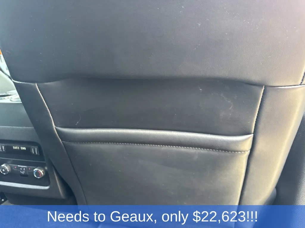 Used 2017 White Lincoln Select image 28