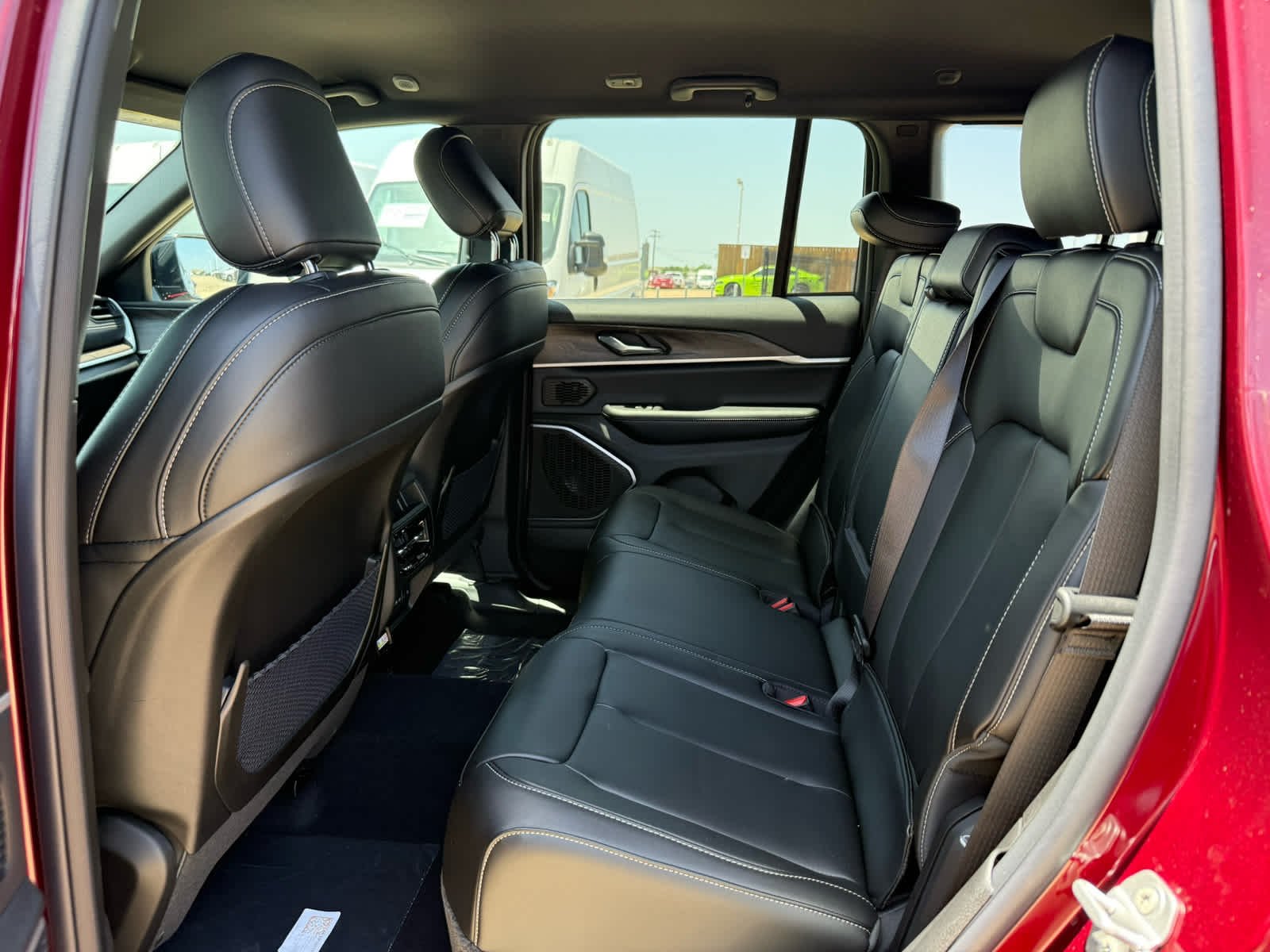 New 2026 Velvet Red Pearl-Coat Exterior Paint Jeep Limited image 14
