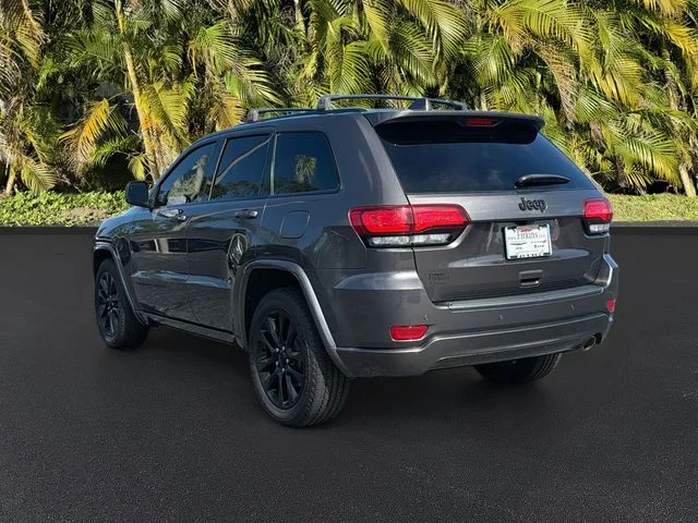 Used 2019 Gray Jeep Altitude image 7
