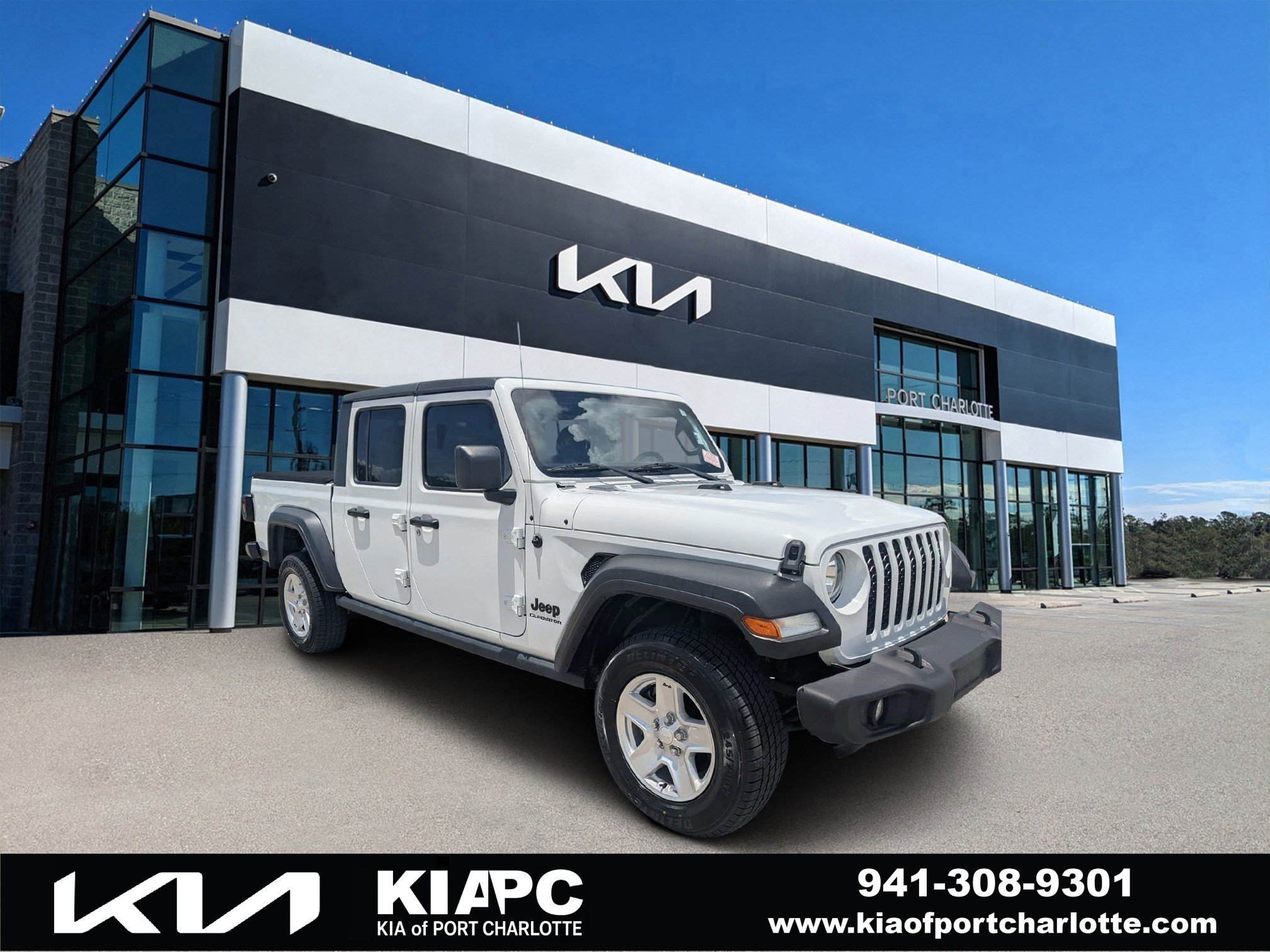 2020 Jeep Gladiator Sport S's photo